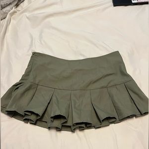 mini pleated skirt
